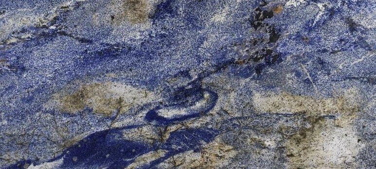 Granitplatten – robuste Natursteinoberflächen für Wand und Boden